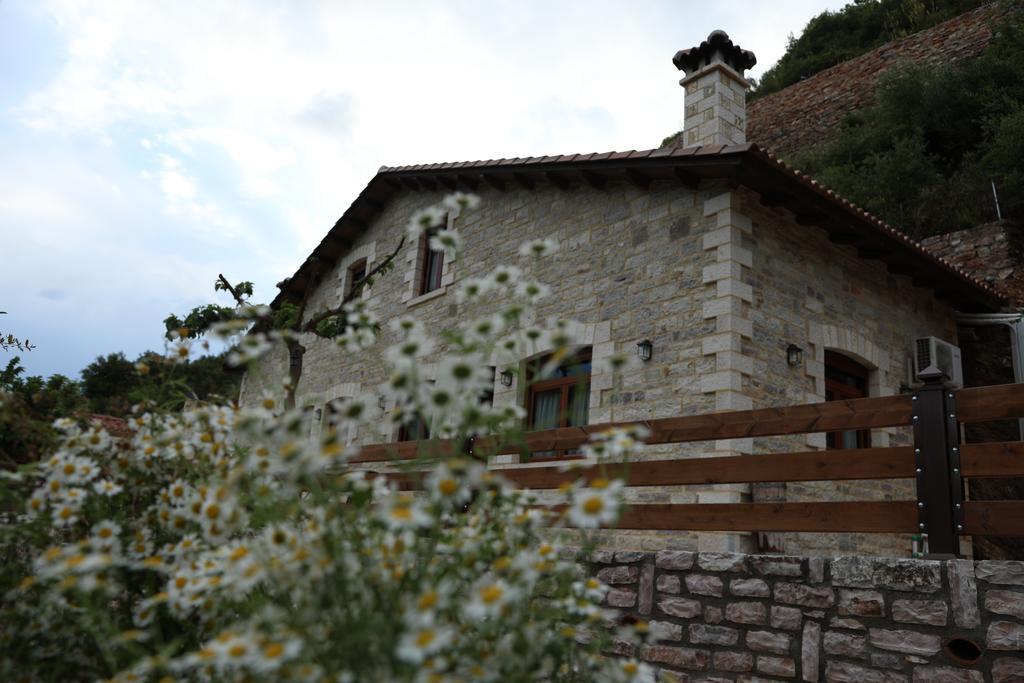 Guesthouse Amalia Kalesmenon Exterior photo